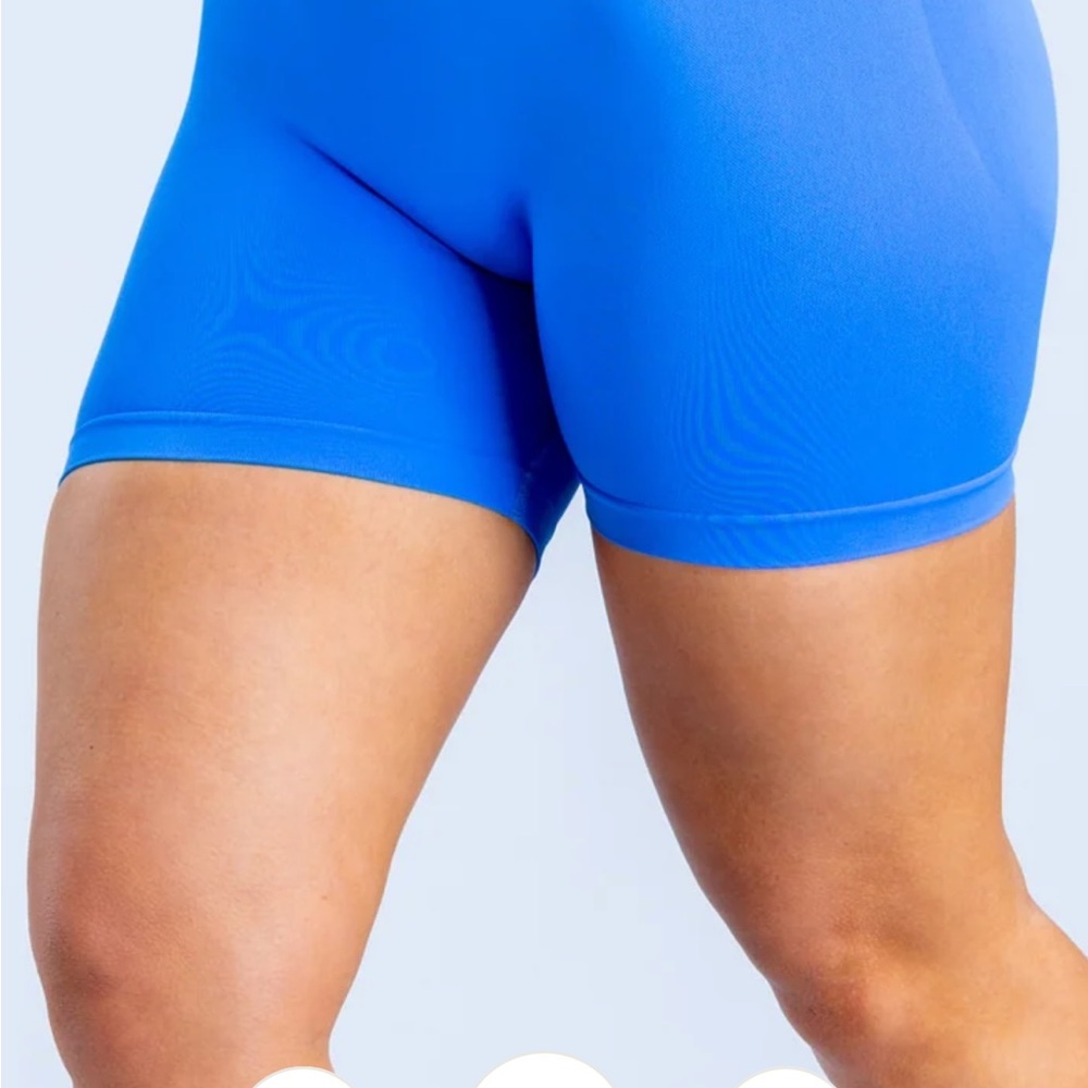 Dfyne limited edition color gym shorts in Electric blue